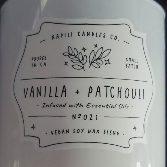 Limited Edition Leoben & Co Potent Patchouli + Rosemary Soy Wax Melt - Picture 3 of 4